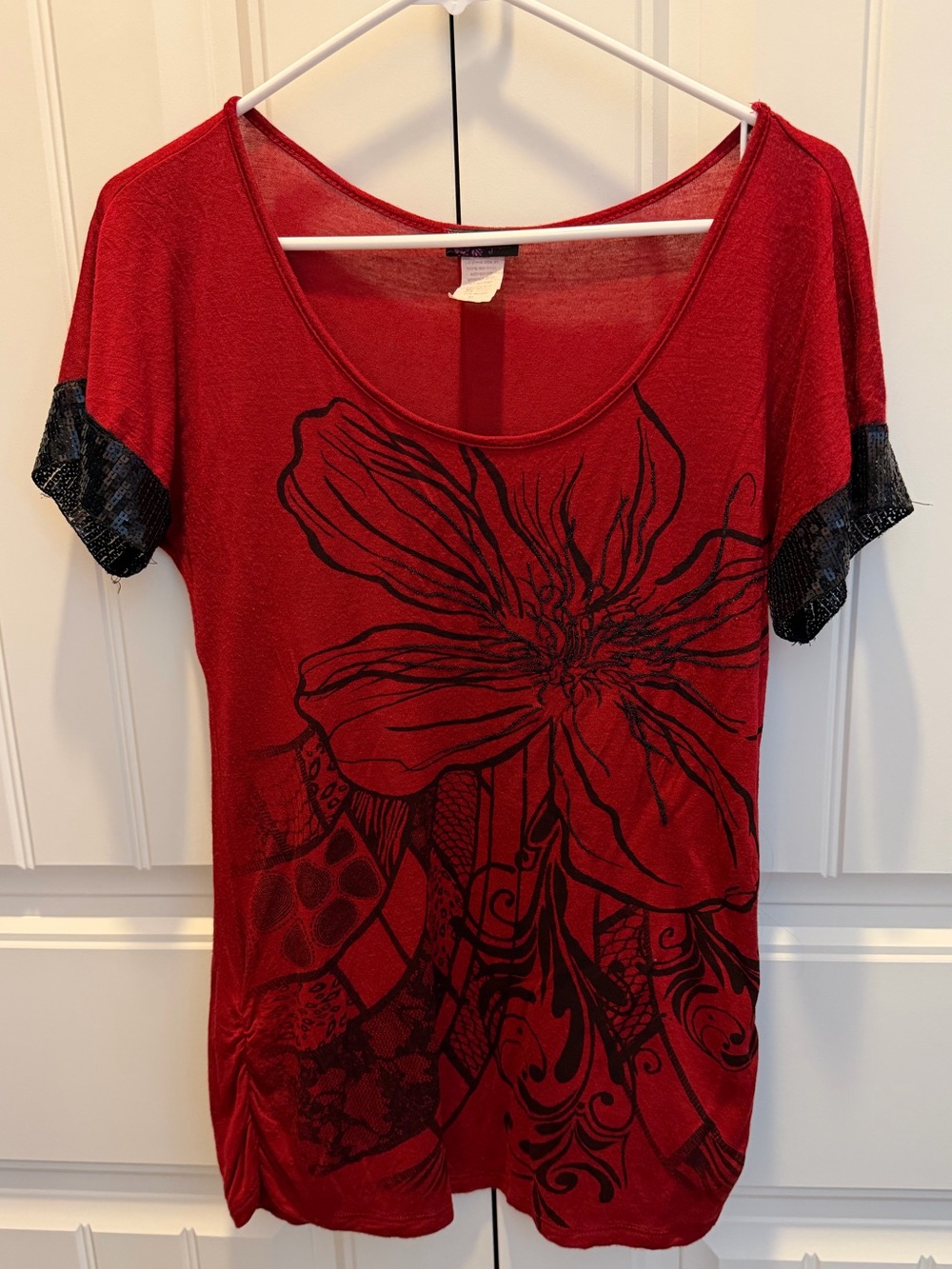Agenda Red Short Sleeve Scoop Neck Top with Black Floral Print